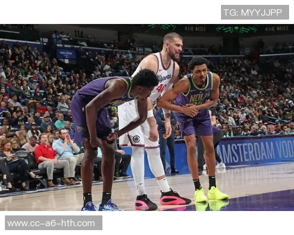 鲍威尔回应快船新援传闻表达对管理层的不满与决心 鲍威尔回应快船新援传闻表达对管理层的不满与决心